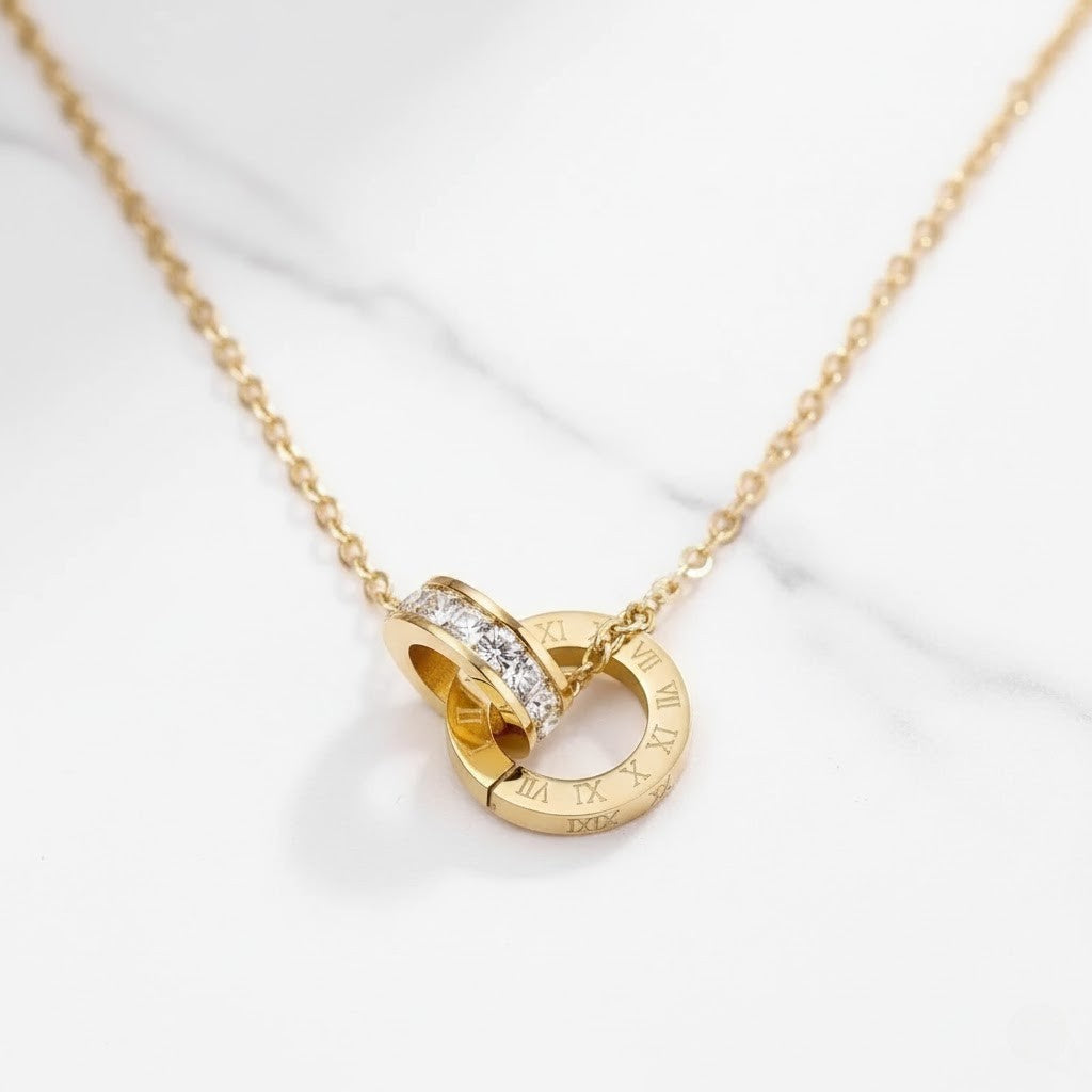 Collier Double Anneaux Entrelacés en Acier au Titane